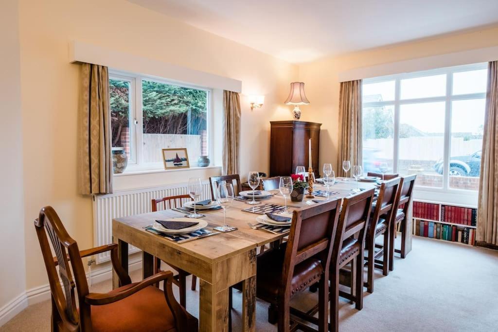 Spacious Home, Minutes Fom The Beach, Free Parking, Large Garden Area, Pets Welcome! Whitstable Exterior foto